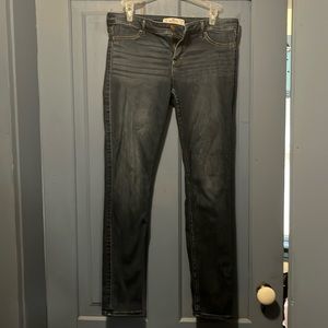 Hollister skinny jeans